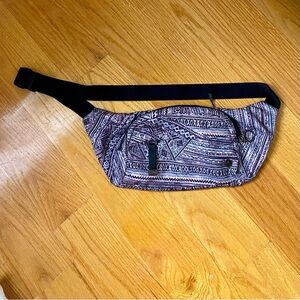 Lululemon Purple Crossbody Bag / Fannypack